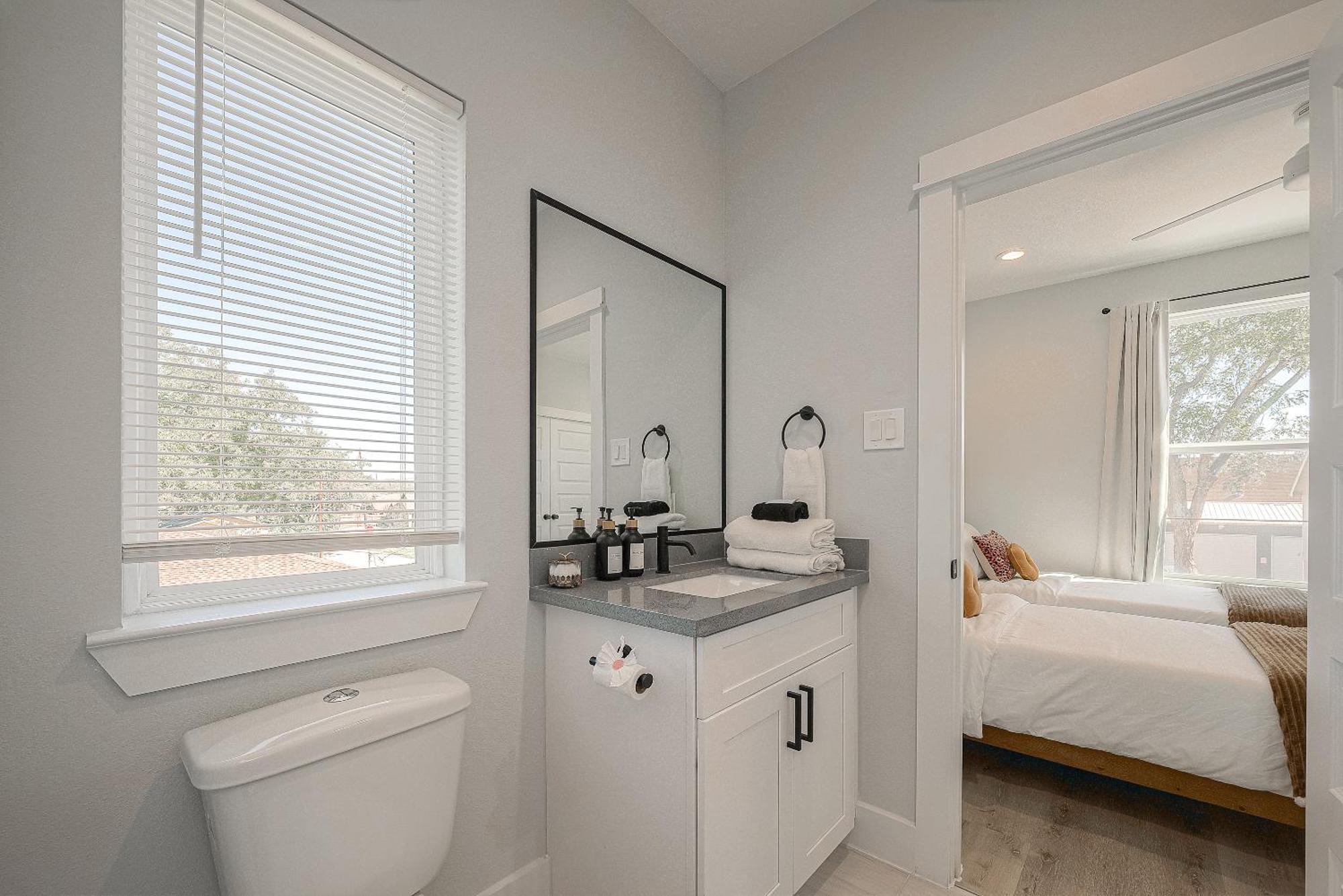 Modern Home Near Downtown With Fast Wifi, Bbq, Games & Ev Equipped! Χιούστον Εξωτερικό φωτογραφία